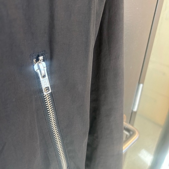 Mackage M women’s vintage vibe y2K bomber size 38 (M) good condition women’s. - Picture 6 of 15